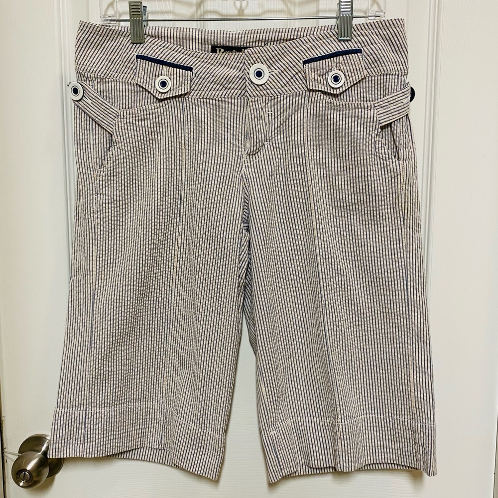 Junior’s Bermuda Shorts by Rewind Size 7